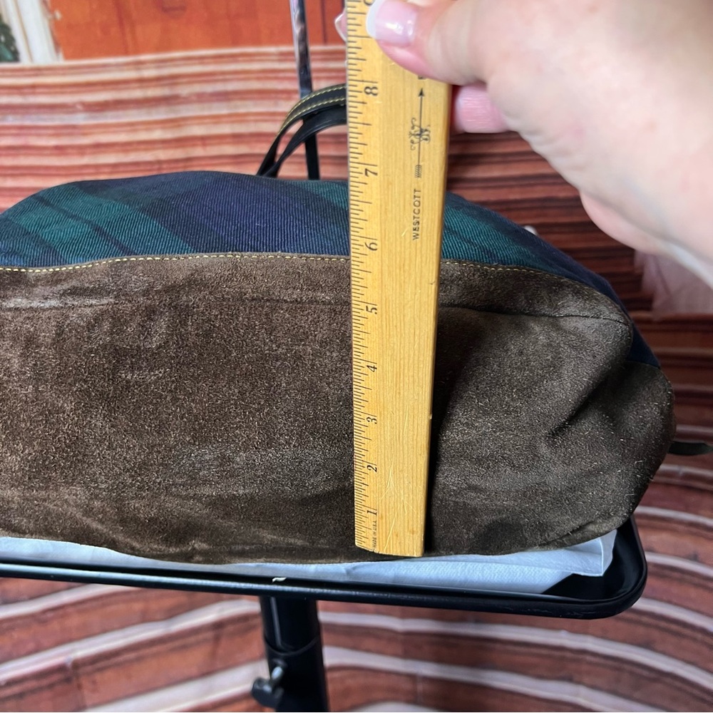 Dooney & Bourke Tartan Victoria tote bag with a green and black plaid, leather - Picture 12 of 16